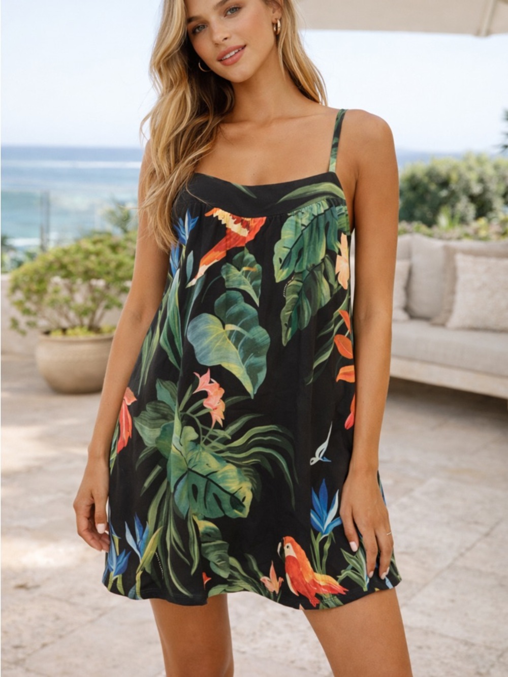FARM Rio Black Midnight Macaw Fiesta
Linen Blend Mini Dress Size: Small 🦜🌴